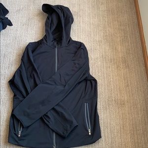 Men’s Lululemon lined hooded rain jacket